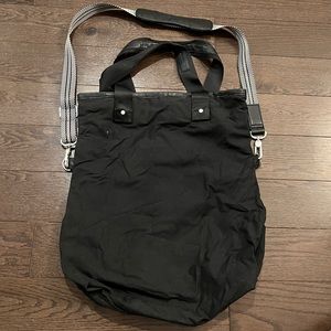 Lululemon original fold over Cross body bag 6L